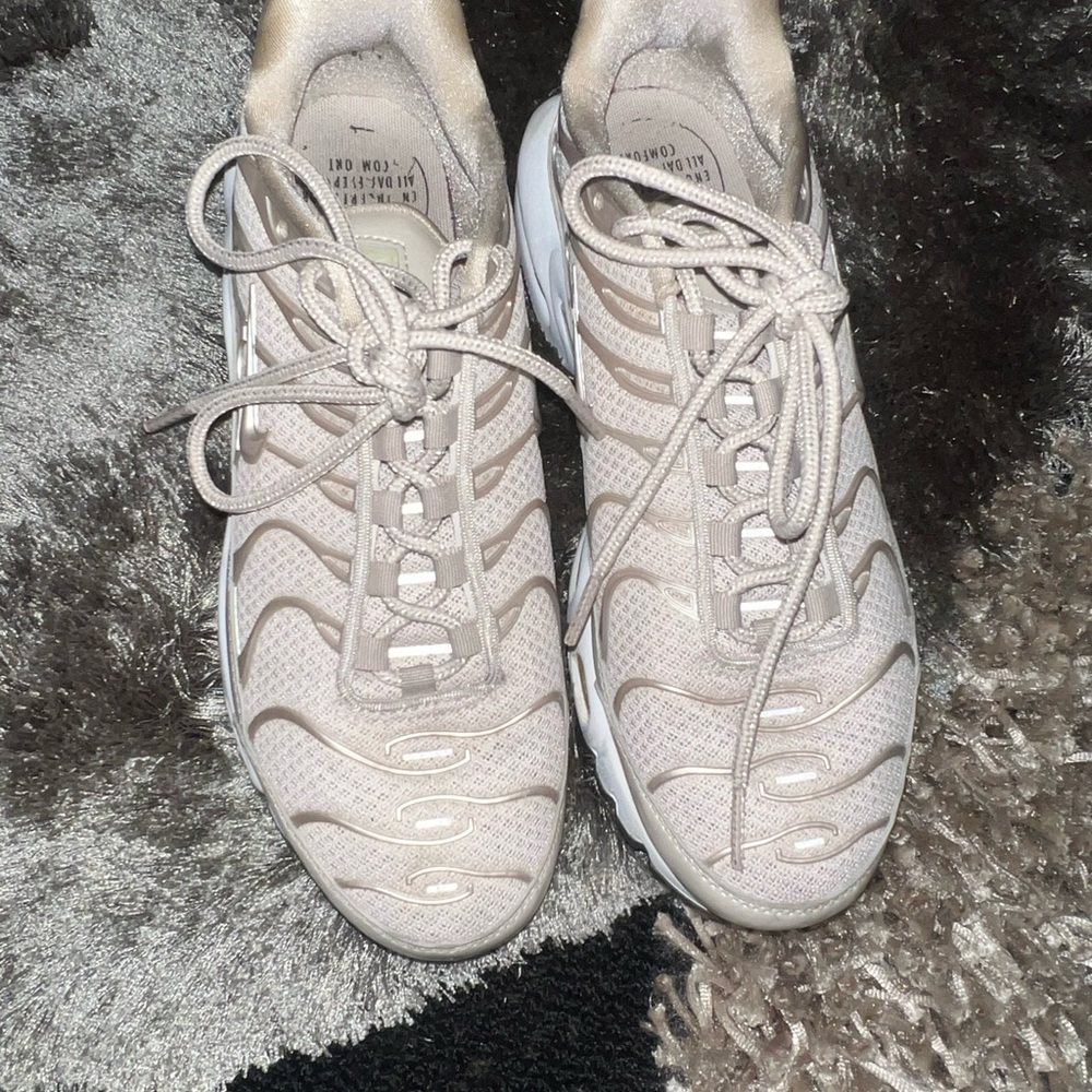 Womens Nike Air Maxs